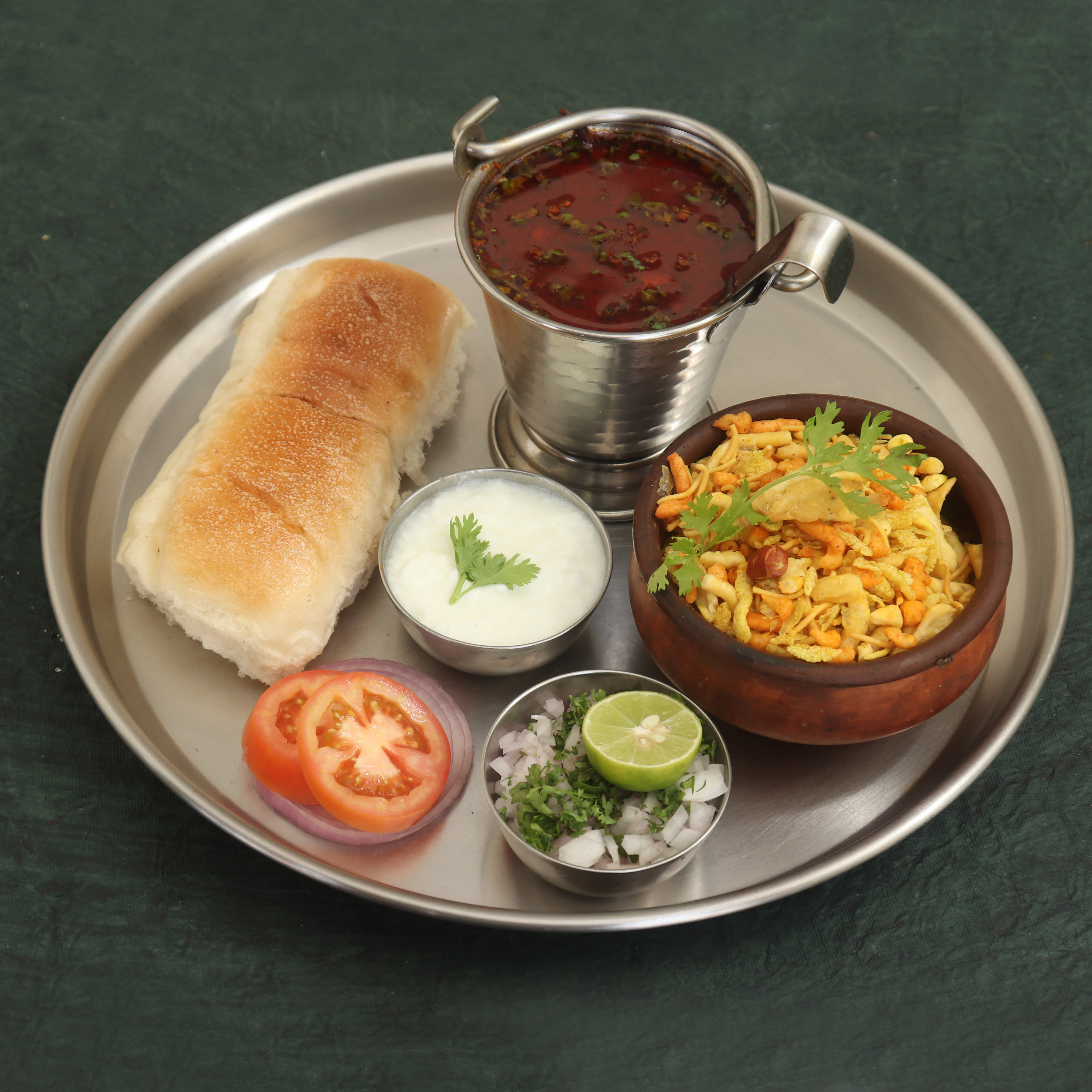 Pramit Veg Non Veg - Logo