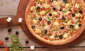 Pratims Pizza - Logo