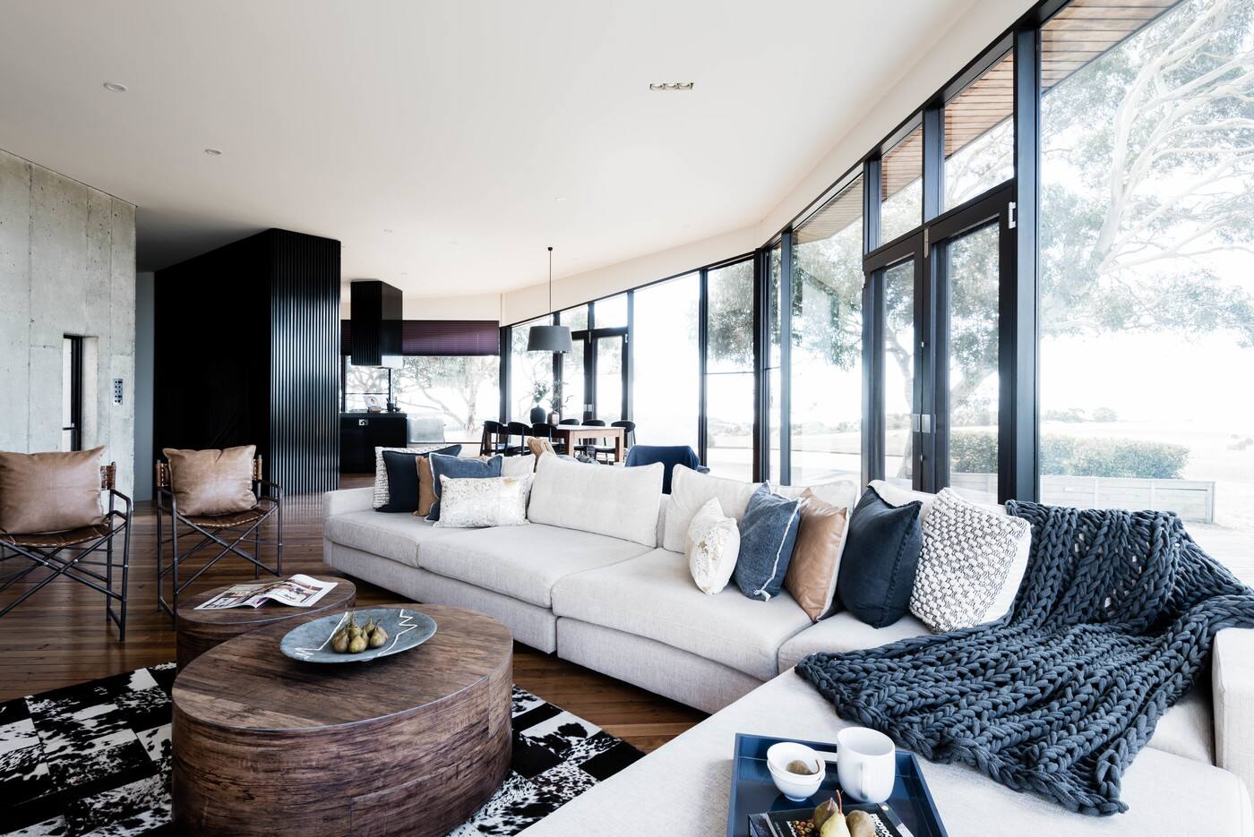 Premium Interior Design - Logo