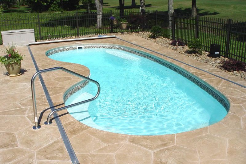 Premium Pools and Spas - Logo