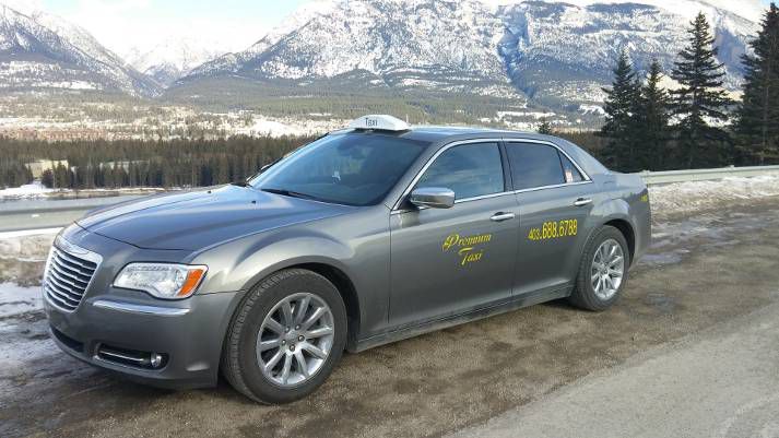 Premium Taxi - Logo