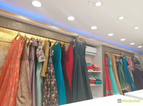 Priyanka Fashion - Best Women Fashion Store - Logo