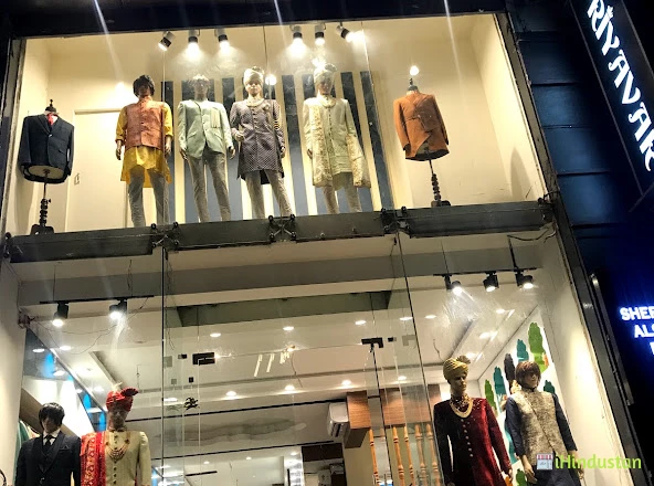 PRIYAVAR (Ethenic Wear Store) - Logo