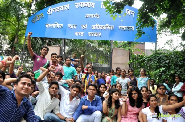 Pt. Deendayal Upadhyaya Institute of Physically Handica - Logo