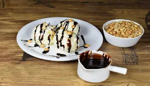 Punam's Ice Creams - Logo