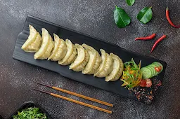 Punekar Wadewale - Cover photo