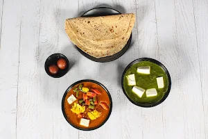 Punjabi Tummy - Logo