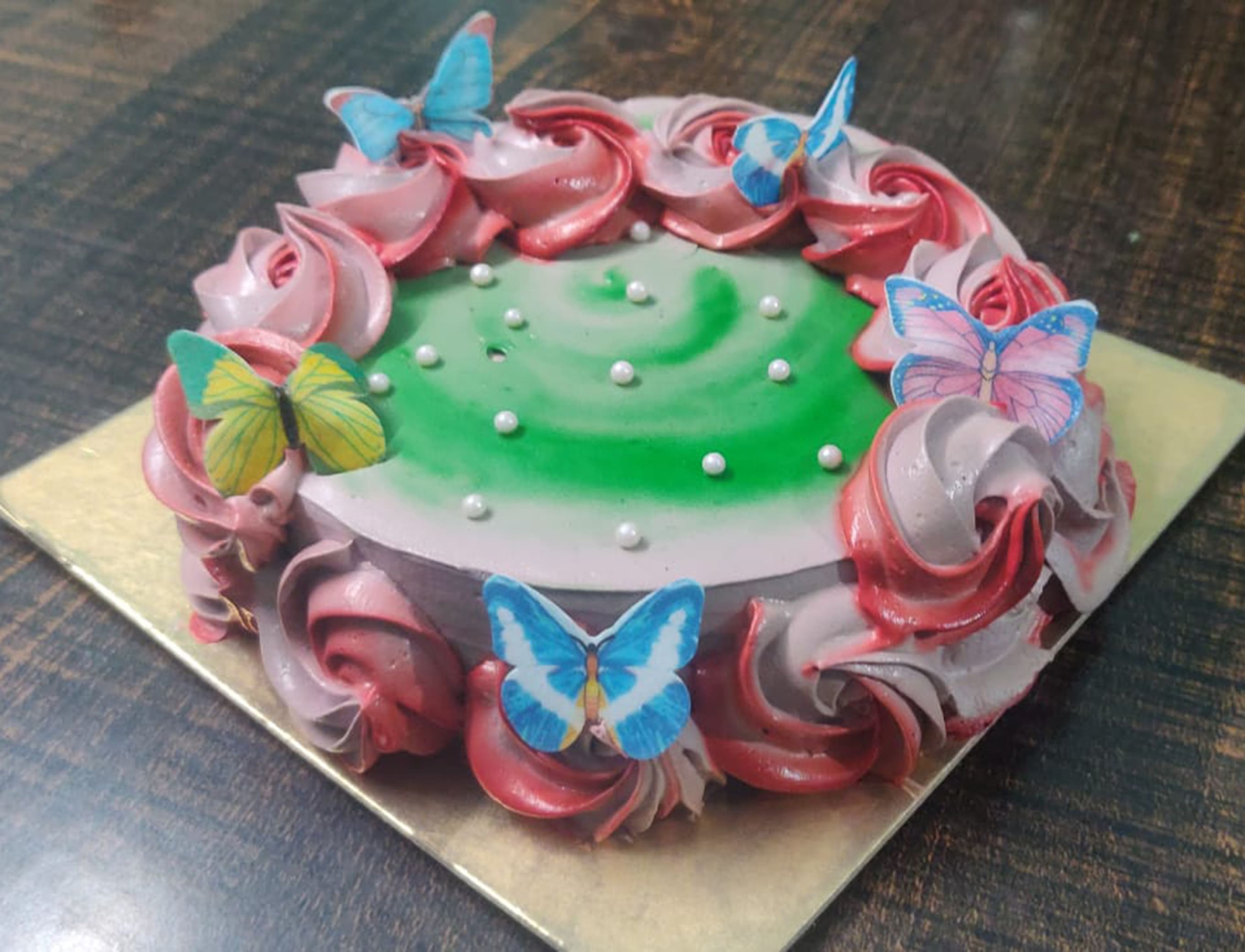 Purat Cakey Bakey - Logo
