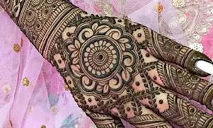 Pushpa Mehndi Arts - Logo