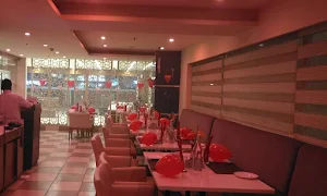 Qube Cafe - Hotel Siesta - Cover photo