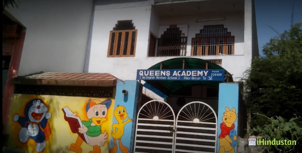 Queens Academy - Logo