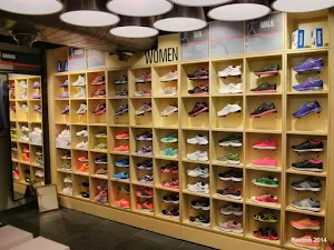 Reebok - Logo