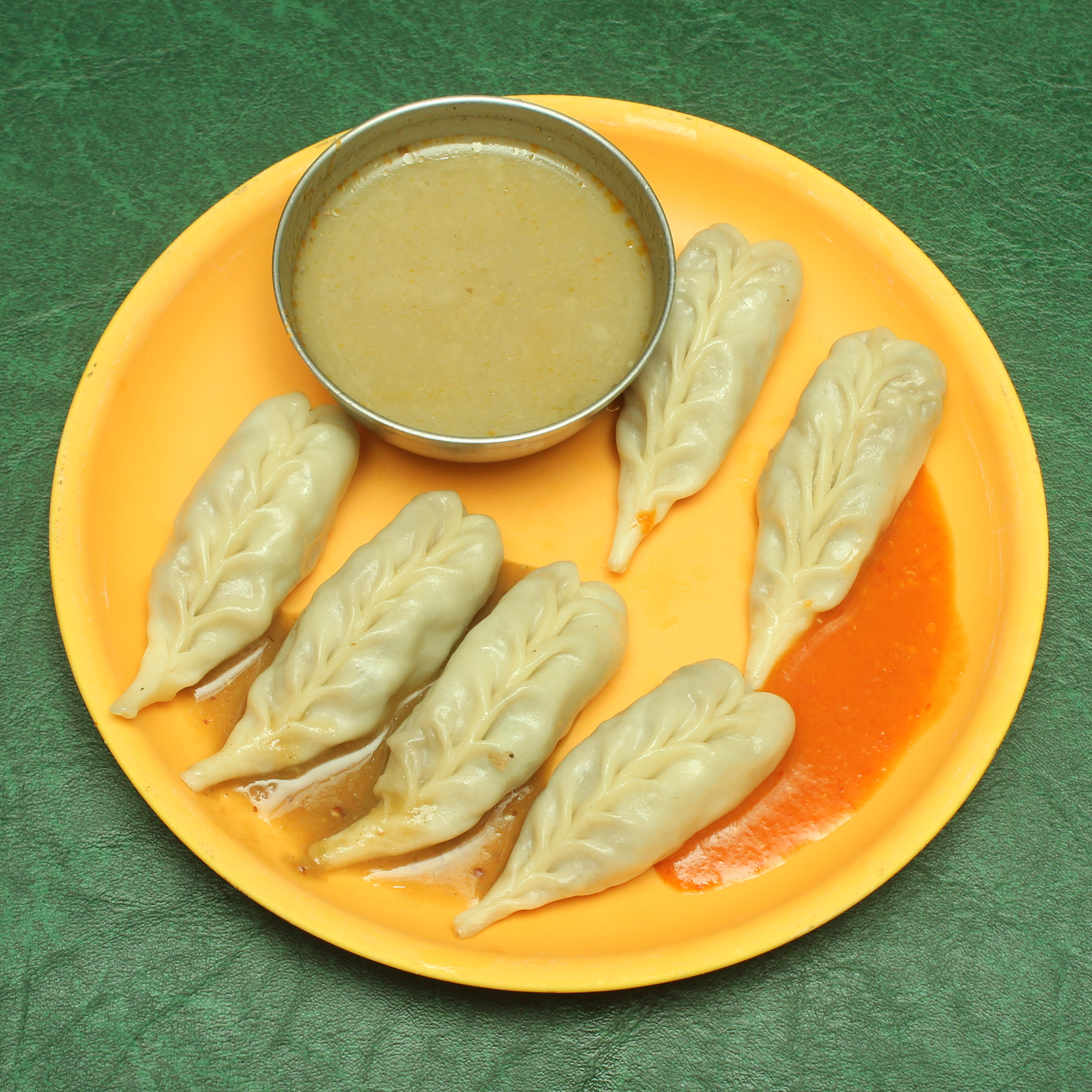 Radha Shyam Momo Palaza - Logo