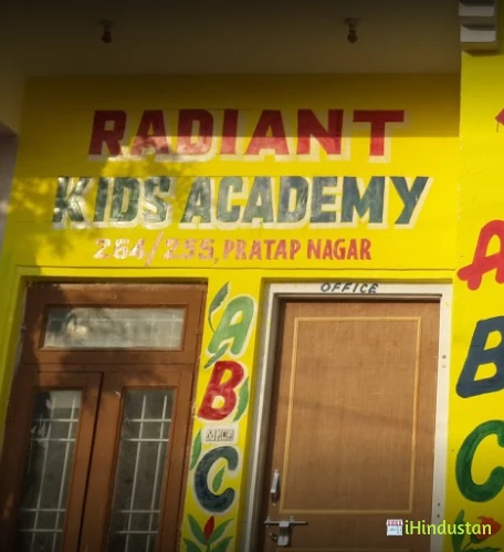 RADIANT KIDS ACADEMY - Logo