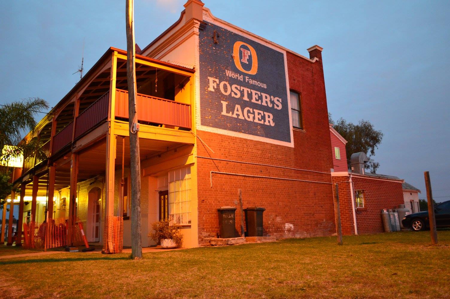 Railway Hotel Gilgandra - Logo
