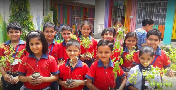 Rainbow Kids International School - Logo