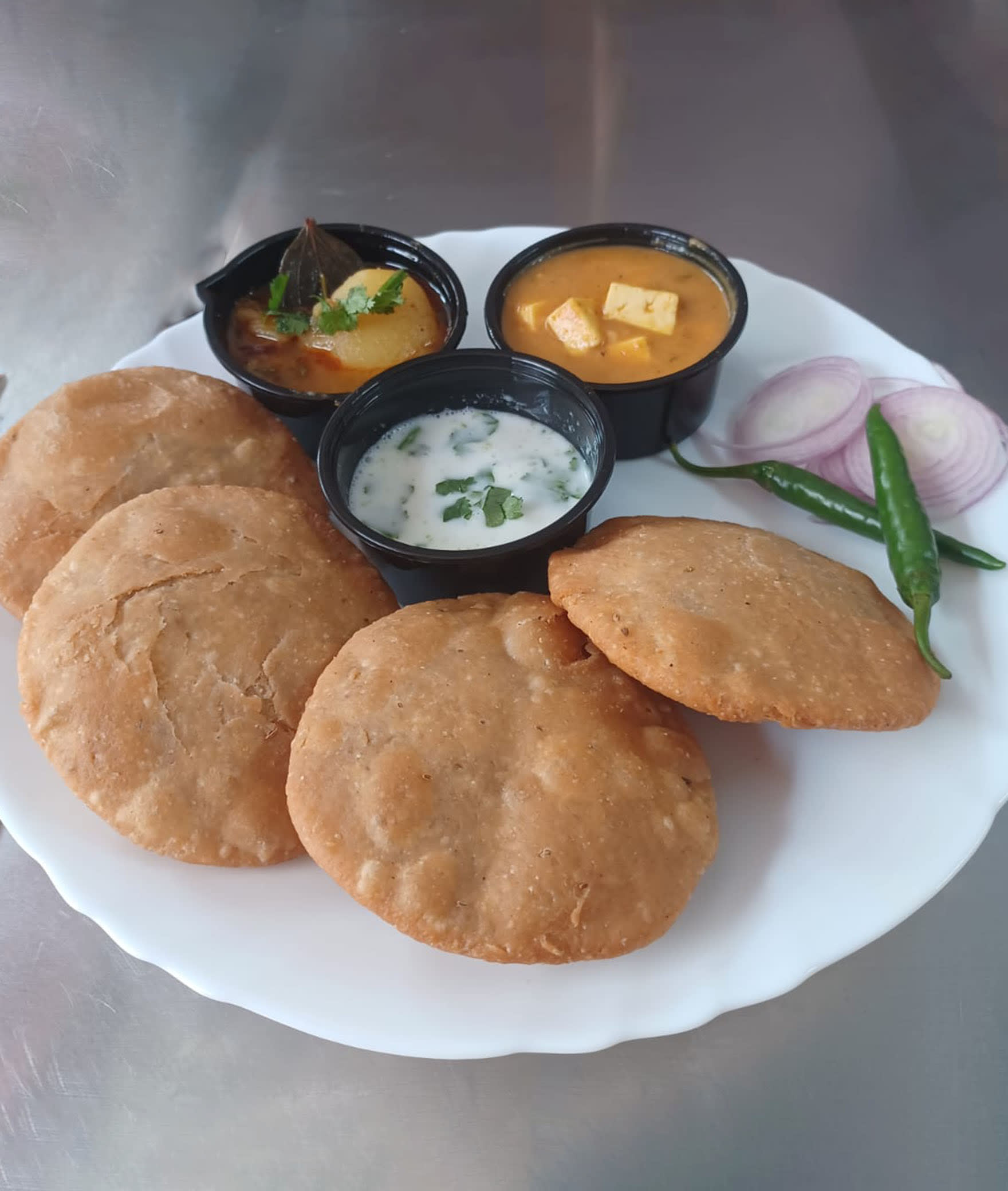 RAJA RASOI - Logo