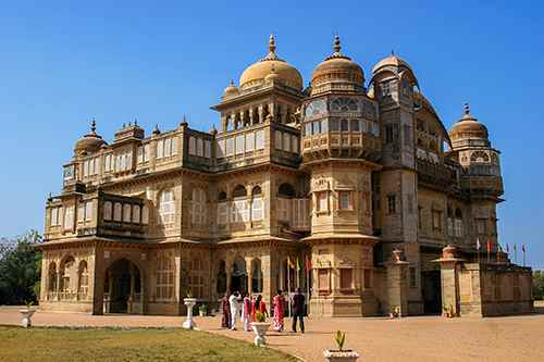 Rajarshi Travel - Cover photo