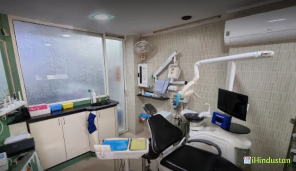 Raj Dental Clinic - Logo