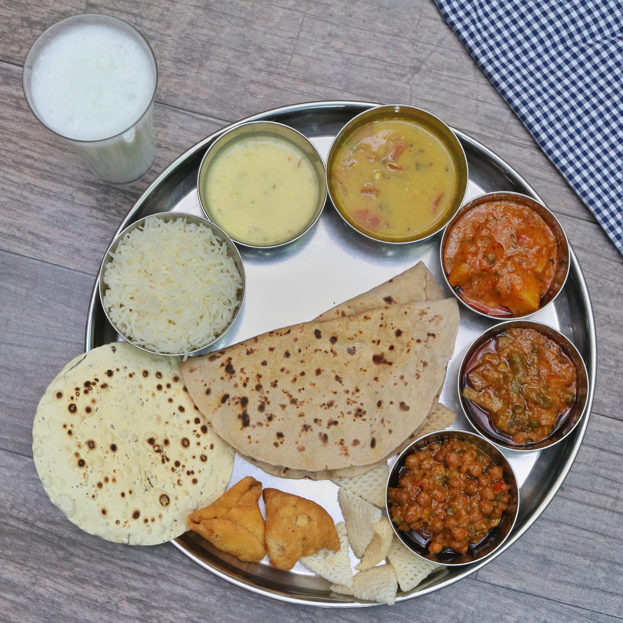 Raj Dining Hall - Logo
