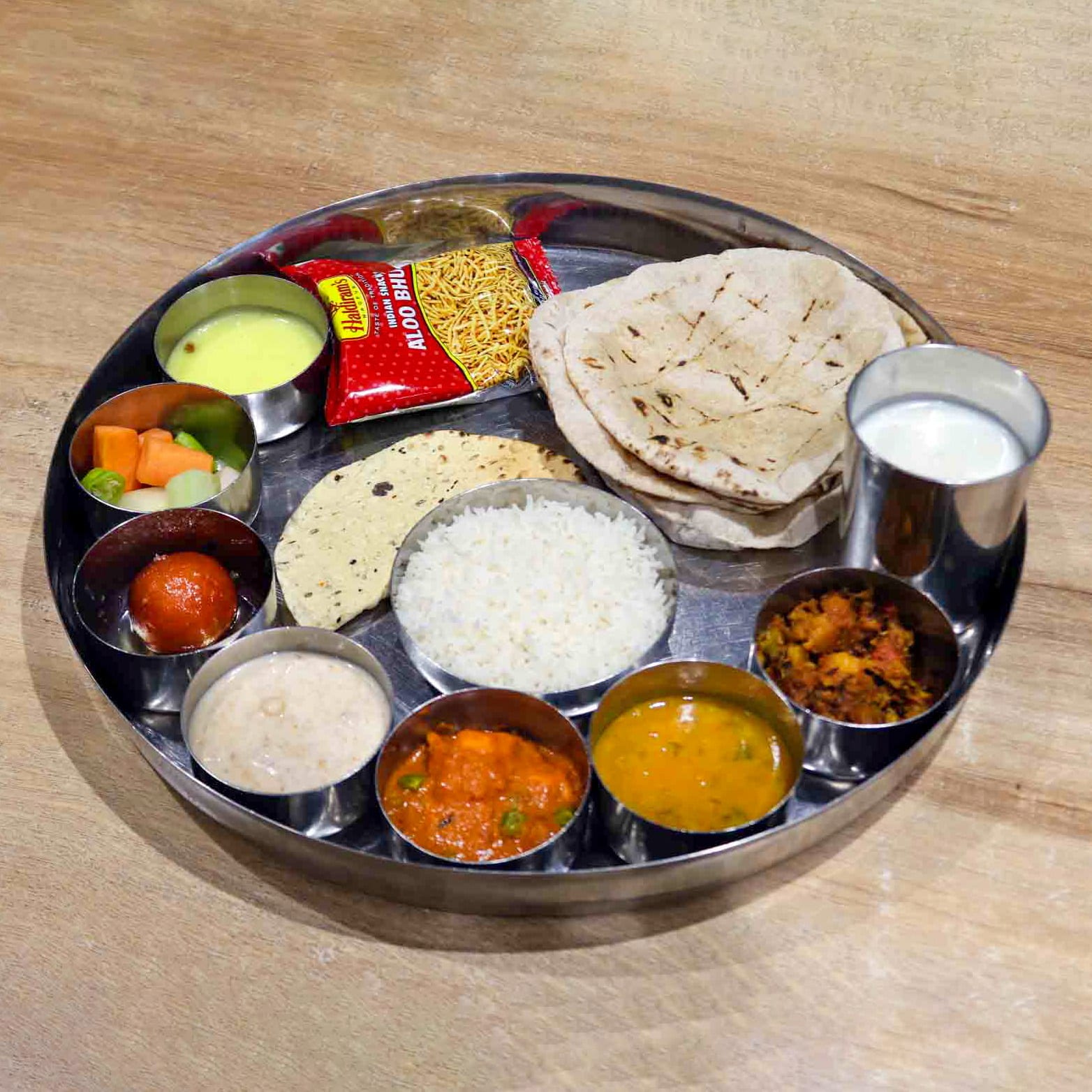 Rajhans Regent Thali ISBT - Logo