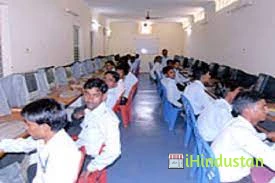 Rajiv Gandhi Vocational Education & Training College - Logo