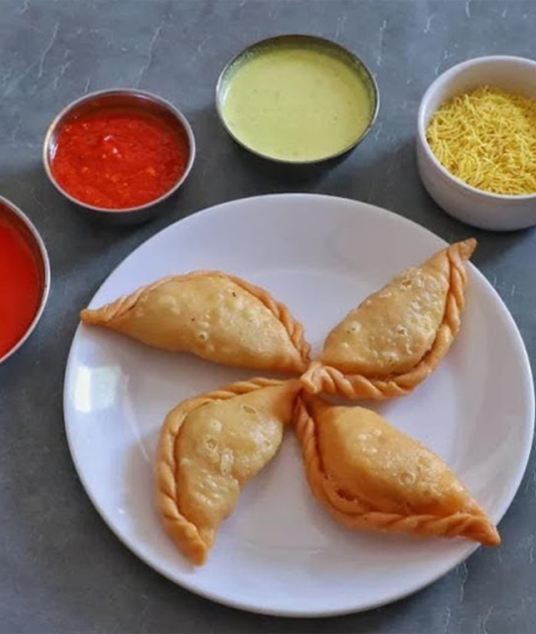 Rajkamal Ghughara & Pav Bhaji - Logo