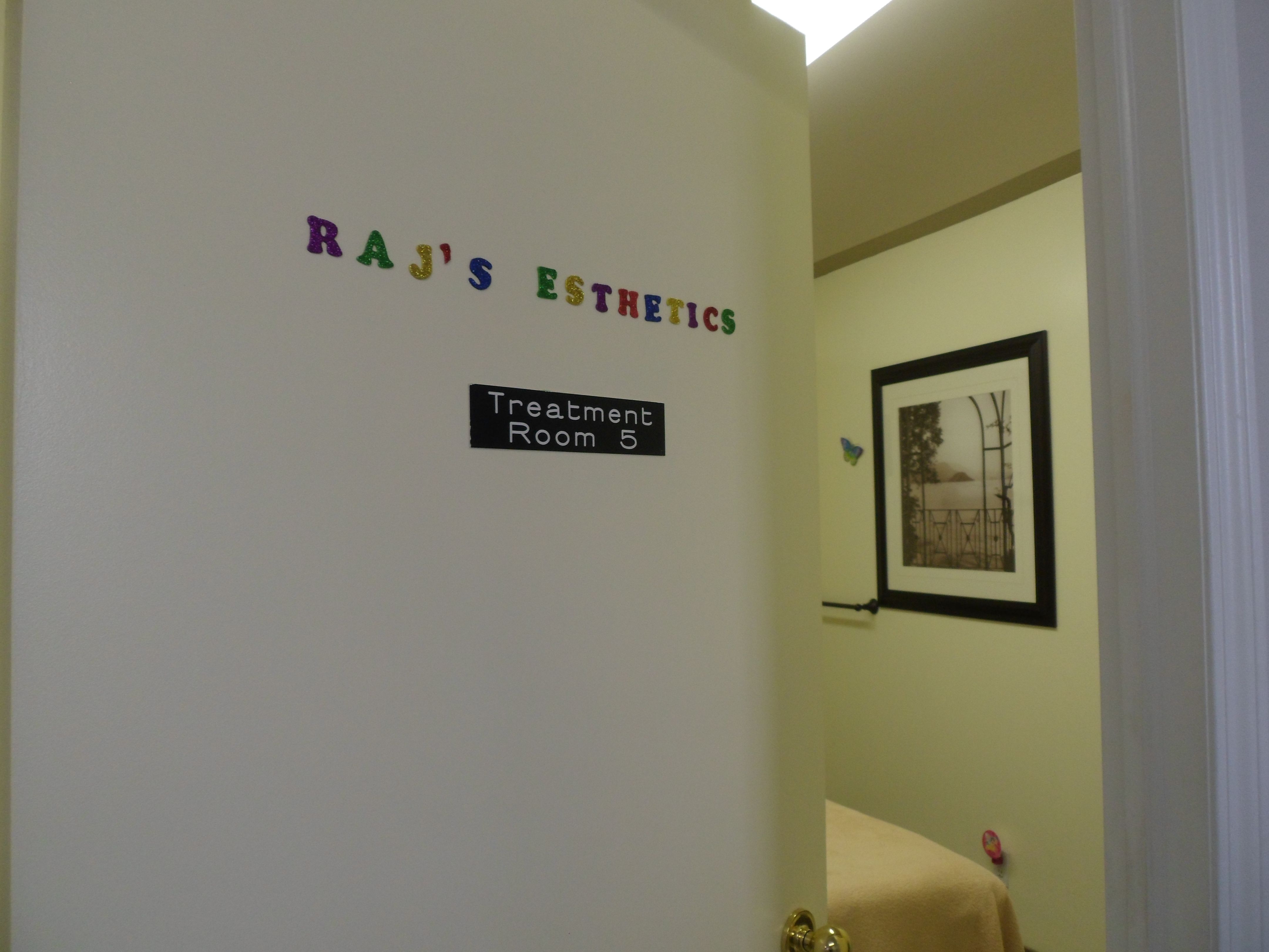 Raj Threading Expert and Certified Esthetician - Logo