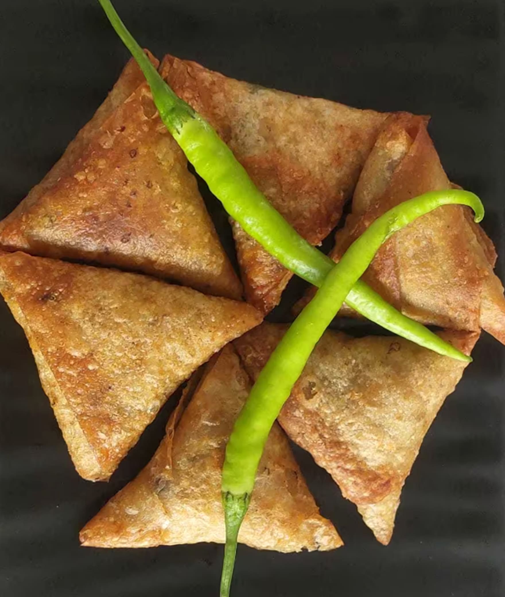 Raju Patti Samosa - Logo