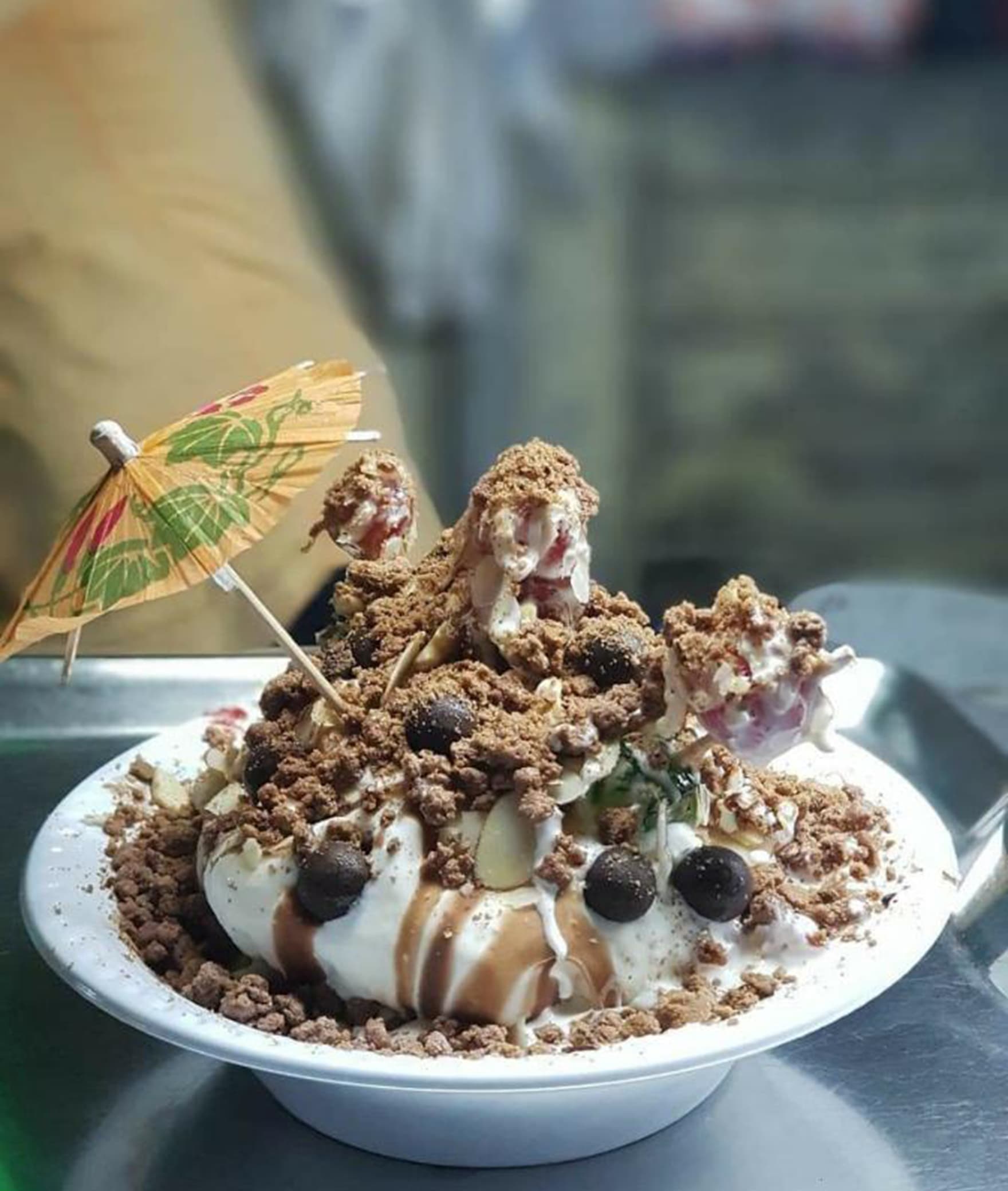 Ram Aur Shyam Gola - Logo