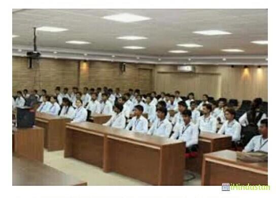 Ramchandra Chandravansi Institute Of Technology RCIT, P - Logo