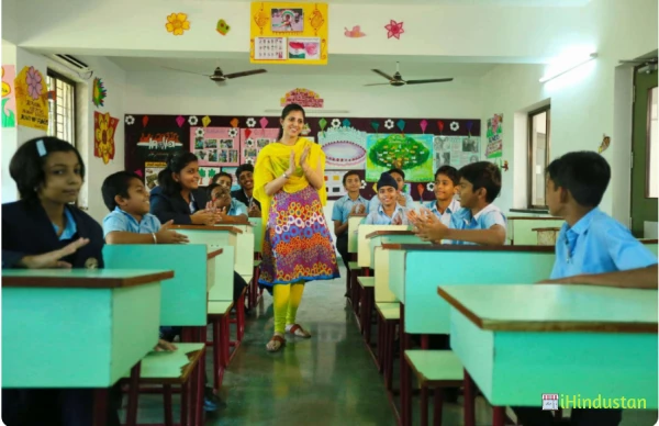 Ram Ratna Vidya Mandir - Logo