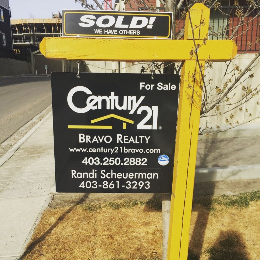 Randi Scheuerman - Century 21 Bravo - Cover photo