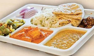 Raut Foods - Logo