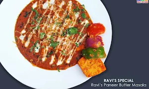 Ravi's Kitchen - Logo