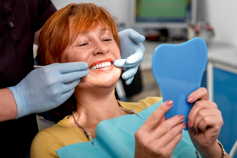 Raymond Terrace Denture Clinic - Logo
