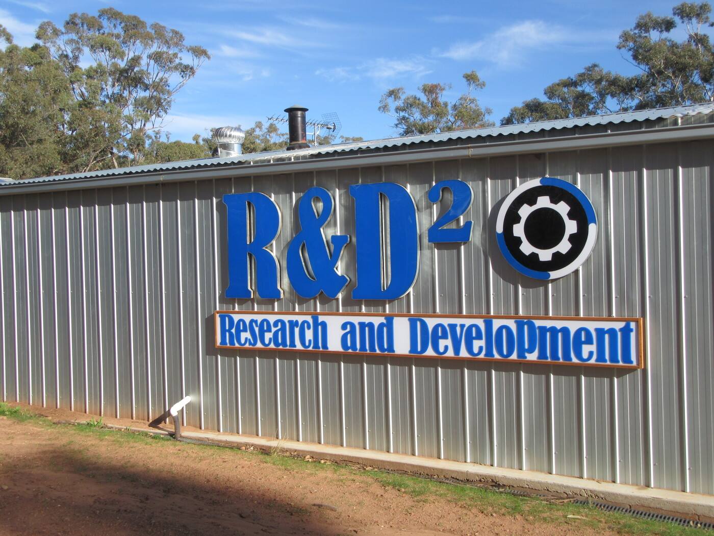 R&D2 - Cover photo