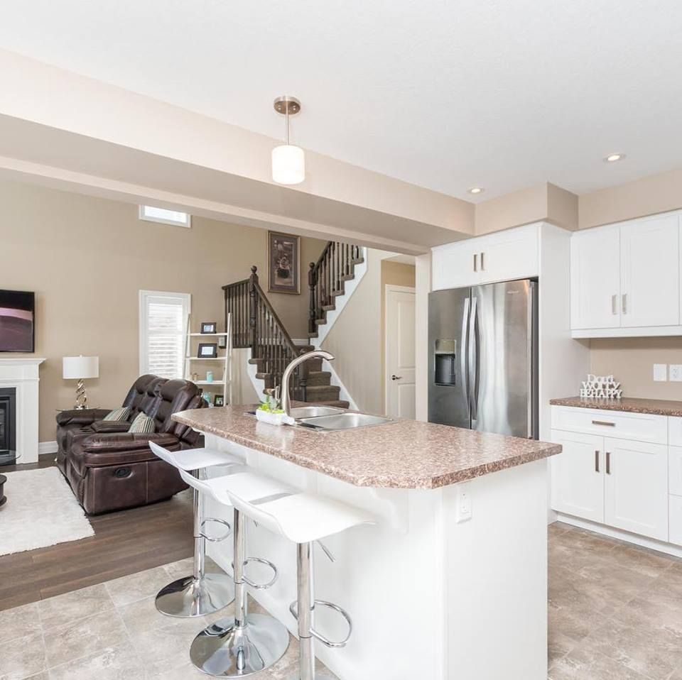 Real Estate Kourtney - Cover photo