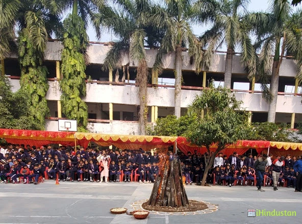 Red Rose Public School - Logo