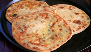 Reena's Kitchen - Logo