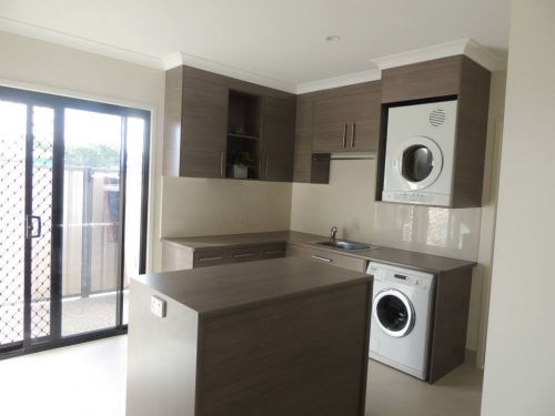 Regalline Cabinets & Joinery - Logo