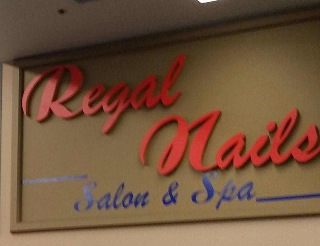 Regal Nails - Logo