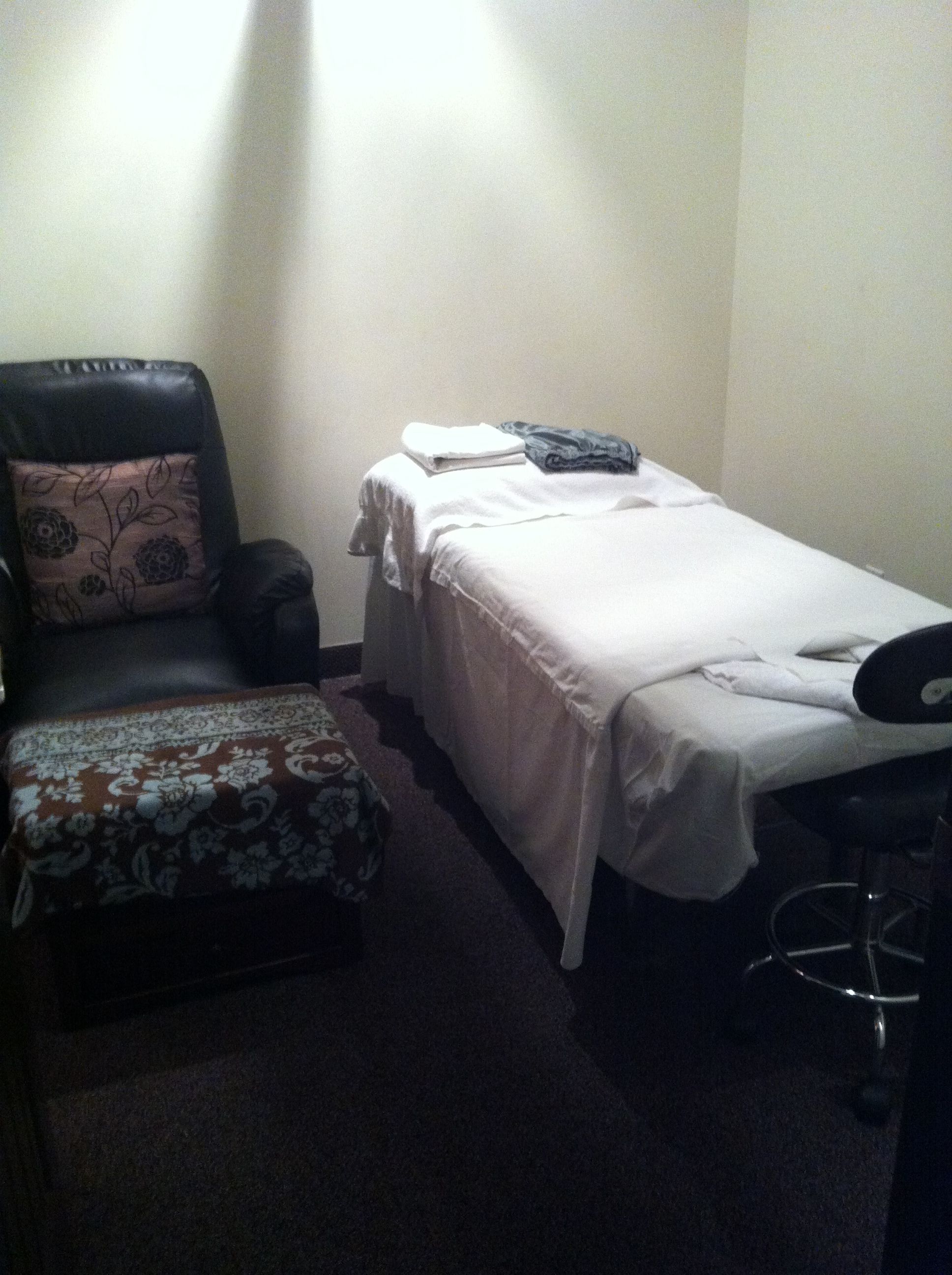 Relax Foot Health Centre - Logo