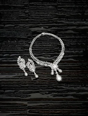 Reliance Jewels - Logo