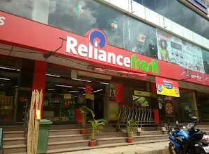 Reliance Fresh - Logo