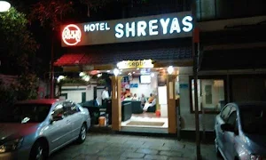 Restaurant Shreyas - Logo