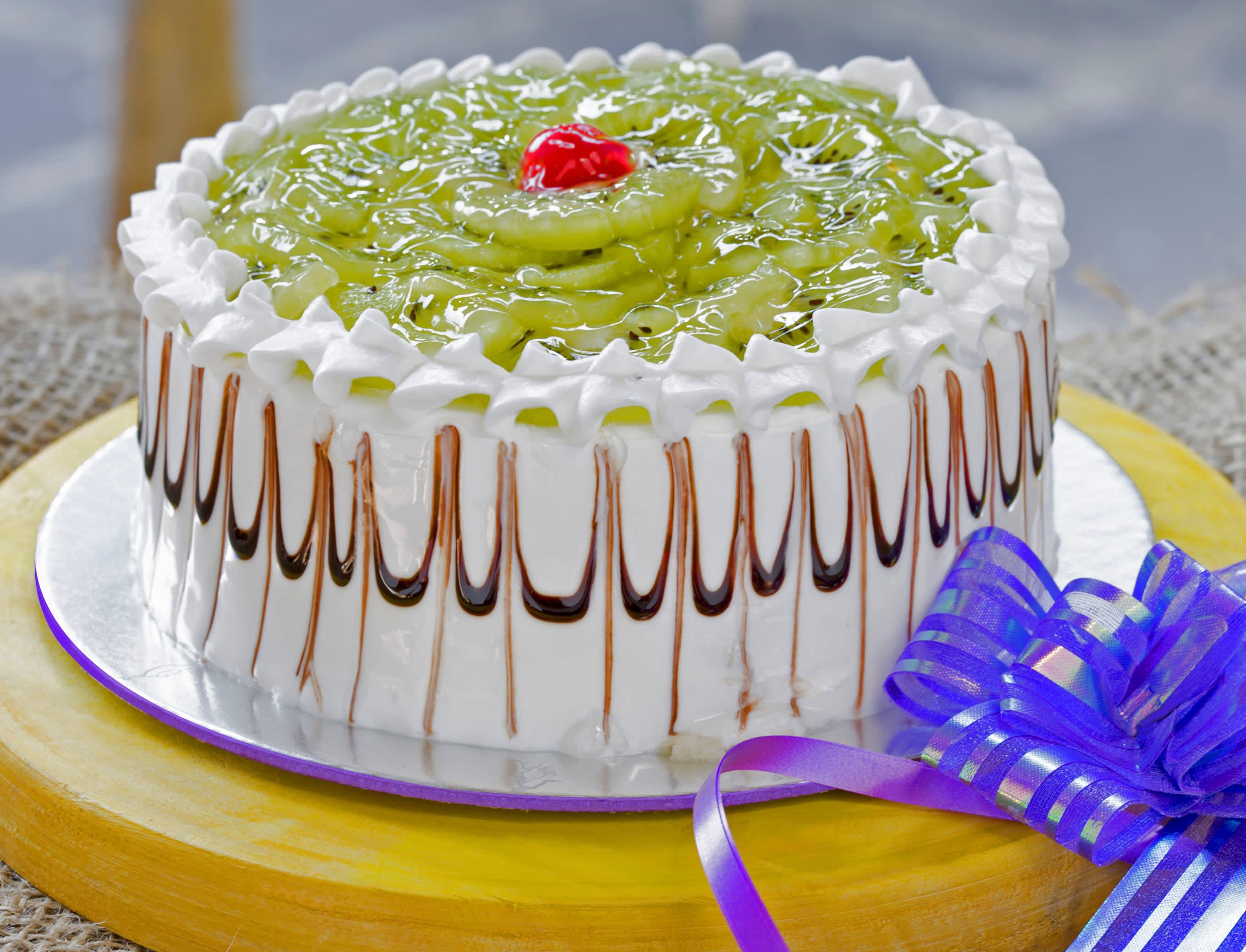 REVATHI'S CAKE HOUSE - Logo