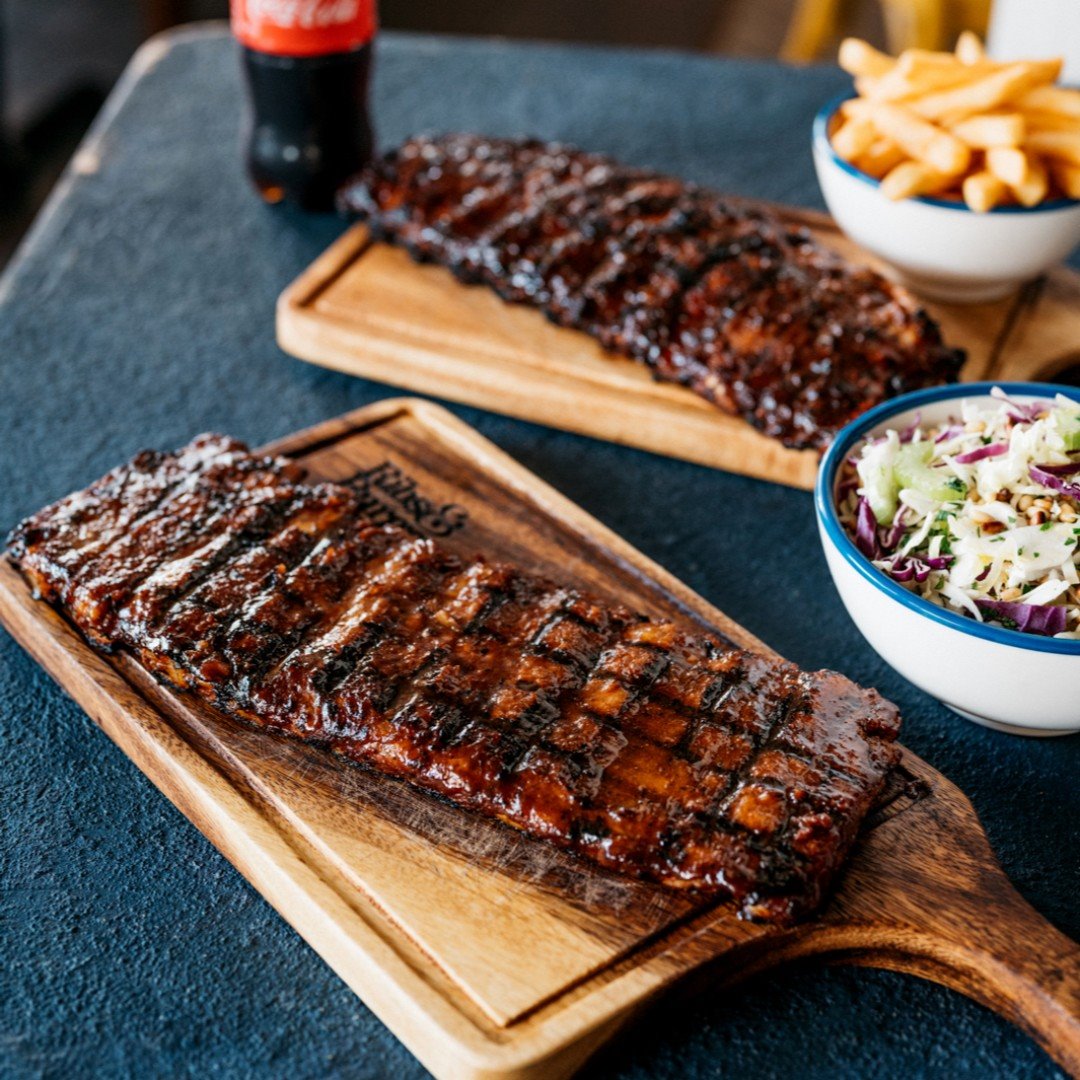 Ribs & Burgers Charlestown - Logo