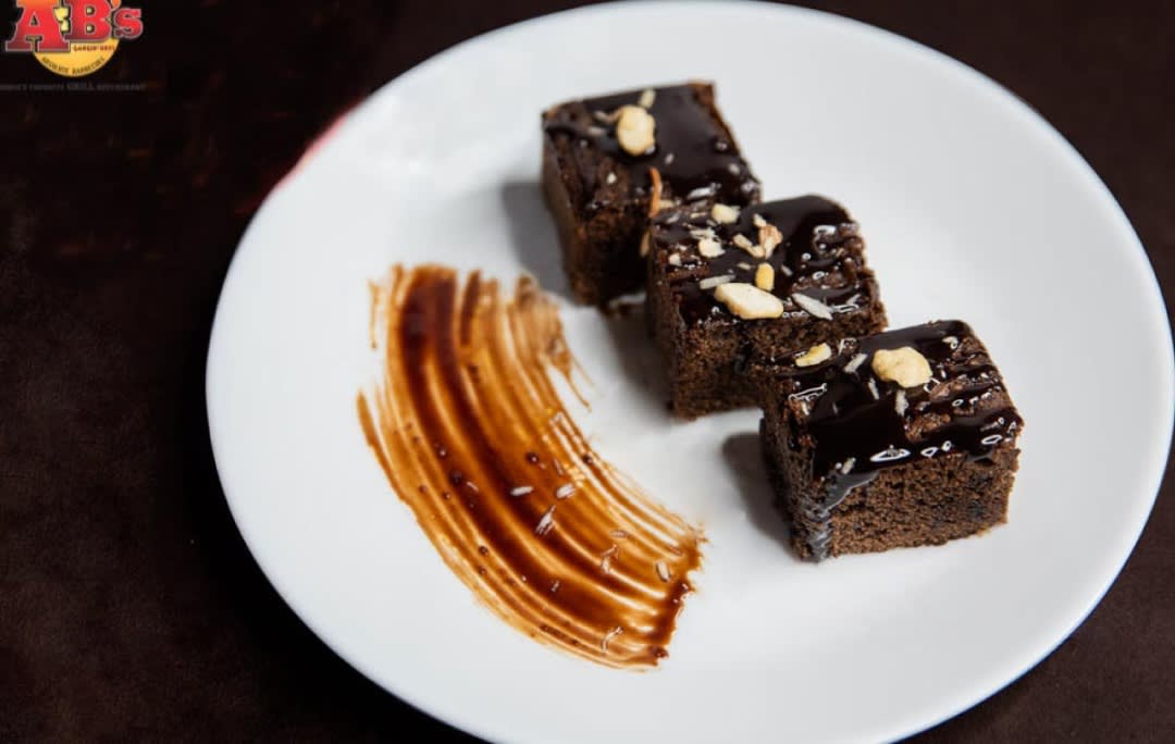 Rich Man'S Brownie - Logo