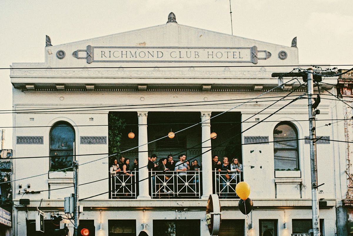 Richmond Club Hotel - Logo
